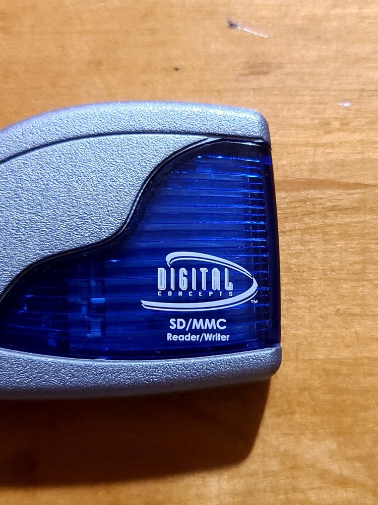 NEW DIGITAL CAMERA COMPACT FLASH CARD READER/WRITER USB CR-35M Move Photos To PC