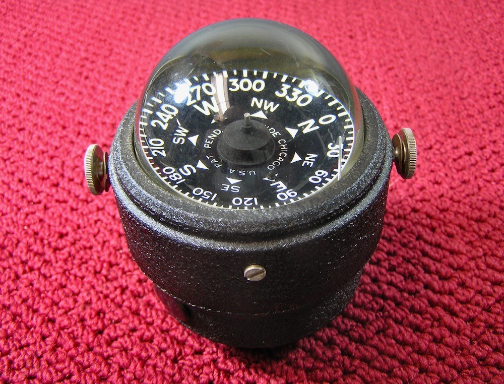 Vintage Airguide Chicago Floating Compass