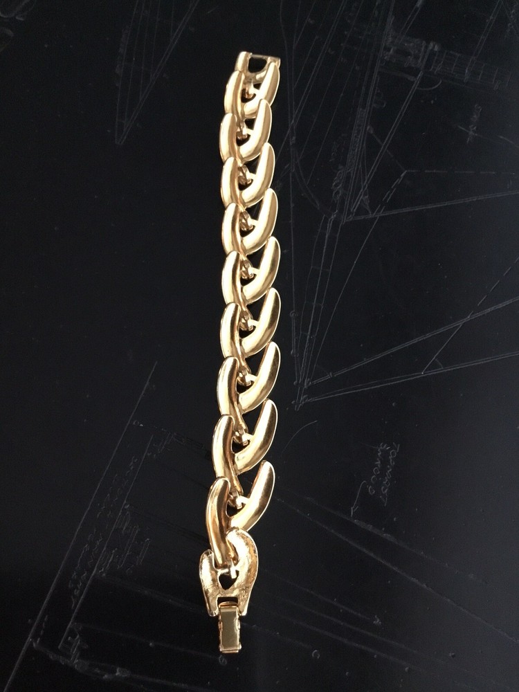 Gold Tone Link Bracelet With Fold Over Clasp EUC