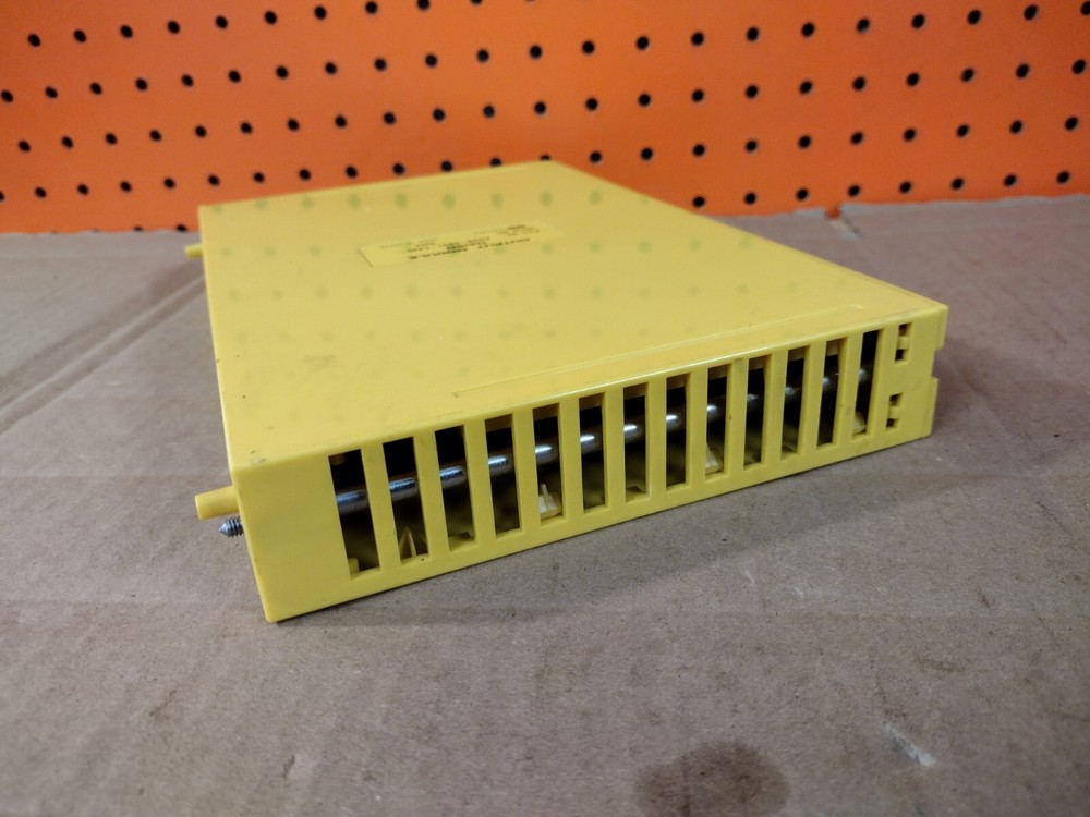 GMF Robotics OA16D OUTPUT MODULE A03B-0801-C445 Fast Shipping