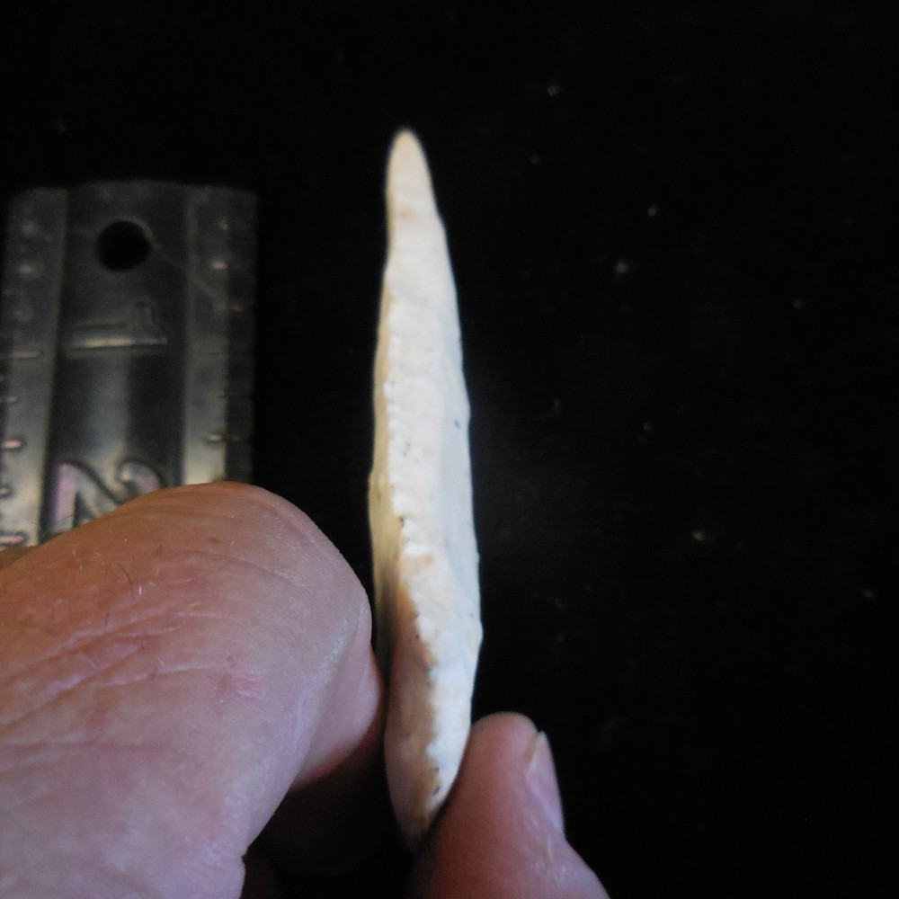 SPLIT -TAIL BEVELED DOVETAIL POINT--CLASSIC FORM AND FLAKING