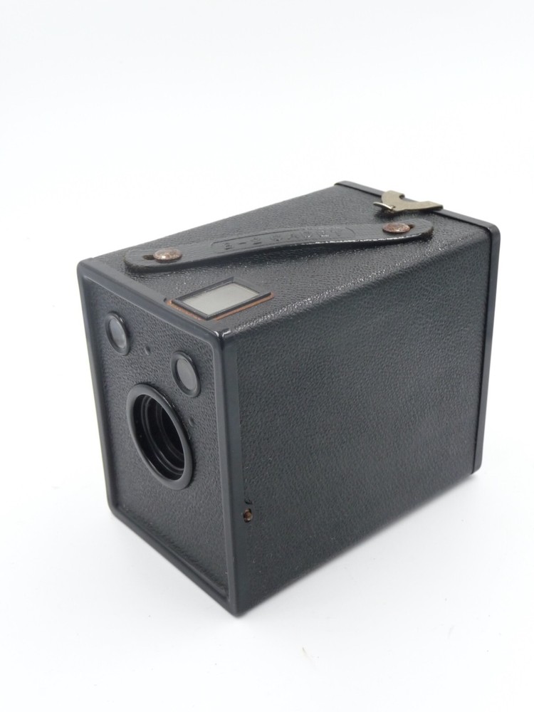 Agfa Ansco B2 Cadet box camera with partial box