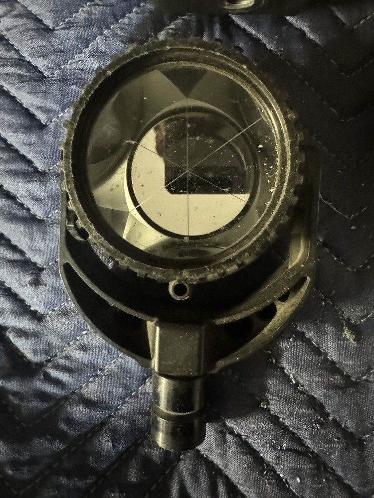 4 SURVEY PRISMS And Topcom Housing