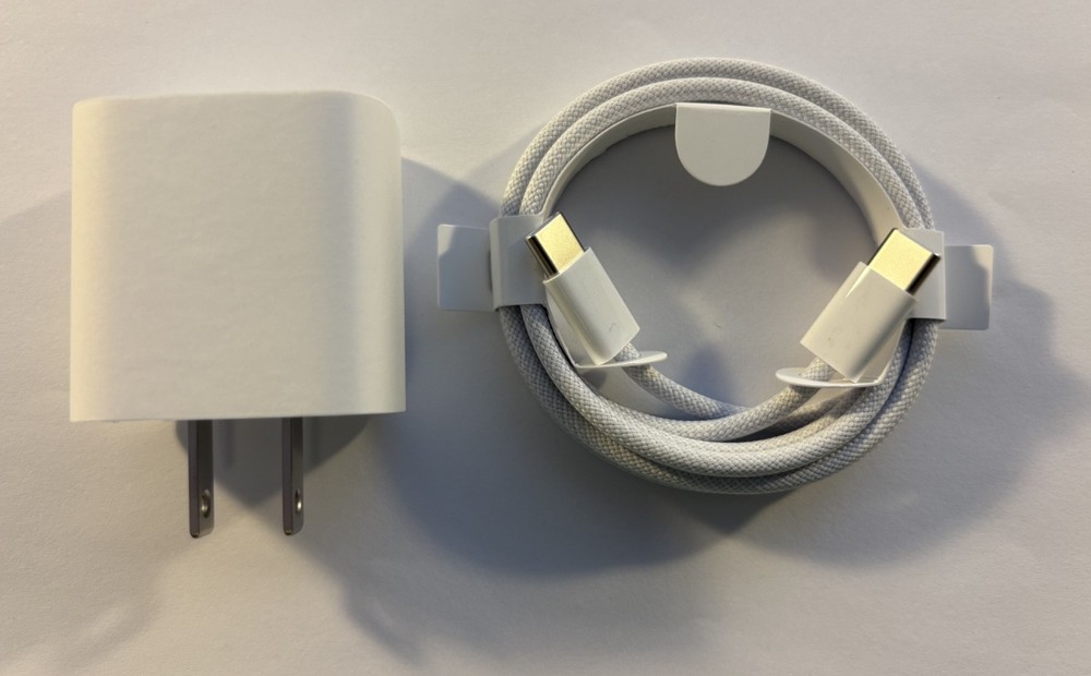 Apple iPad Accessory Accessories Bundle Woven 1M USB-C Cable 20W Power Adapter