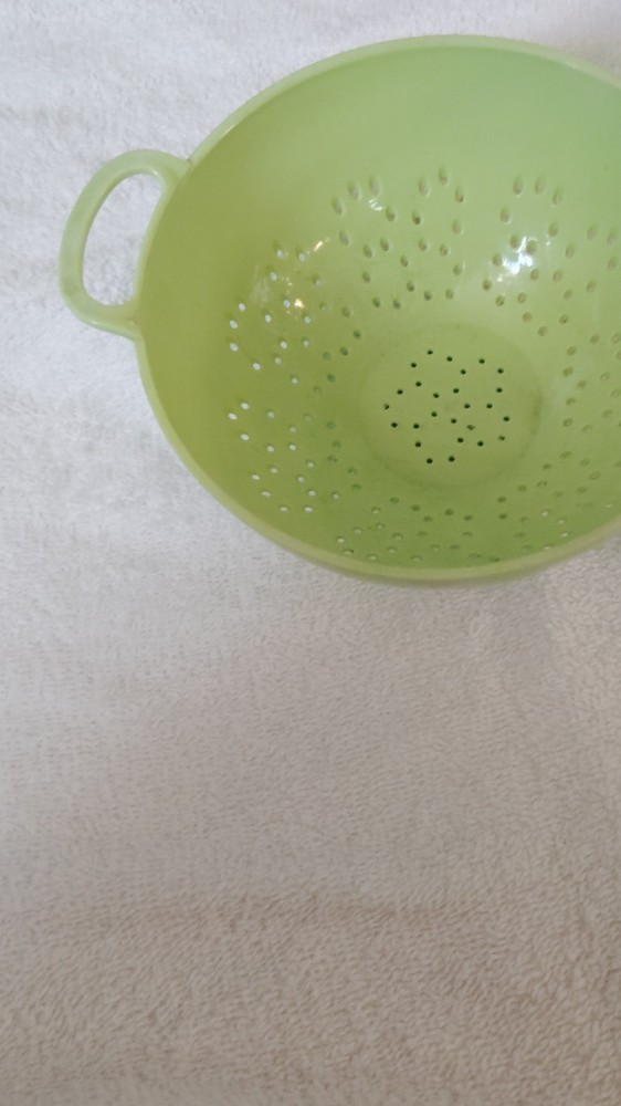 Light Green Plastic Round Colander with Handles, Reusable
