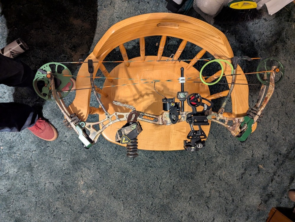 Bear The Truth 2 Ultra Light Compound Bow Camo