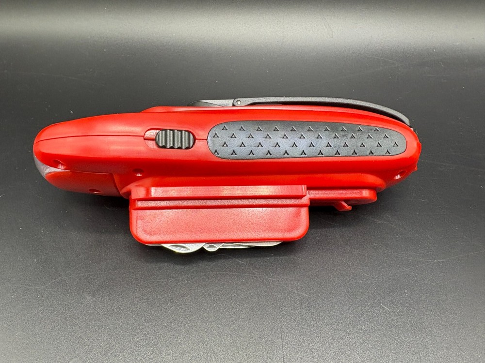Skil 3-LED Hand Crank Emergency Light with Tool Kit
