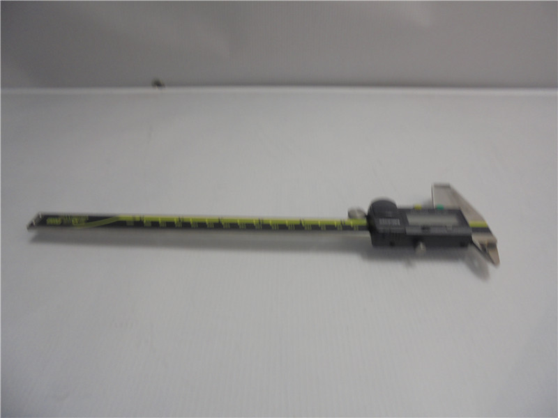 Mitutoyo CD 8 AX Digital Caliper 8 Inch Precision Measuring Tool Tested