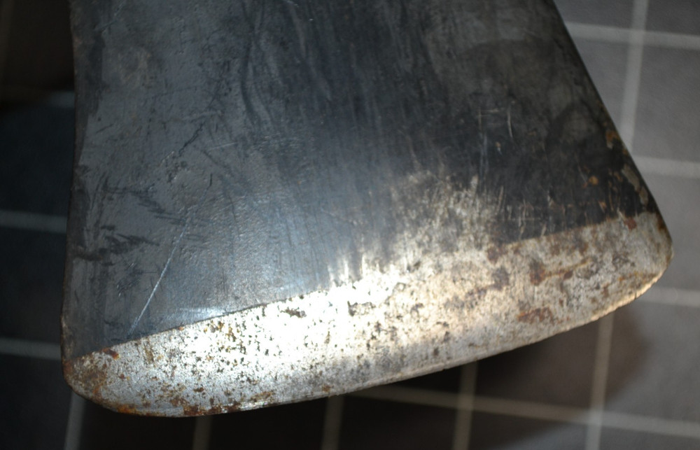 PLUMB - HUNTERS AXE - ALL ORIGINAL