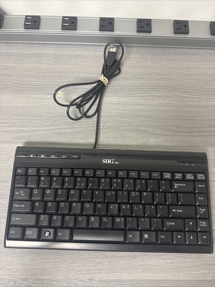 SIIG USB Mini Multimedia Keyboard