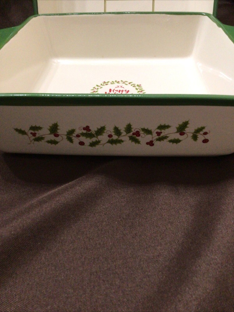Happy Holidays 10” Square And 8 1/2” Square Bakeware