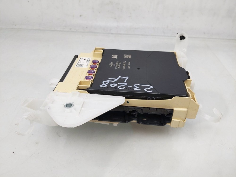 2019-2022 Toyota Avalon Multi Plex Network Computer Module Unit 89221-07150