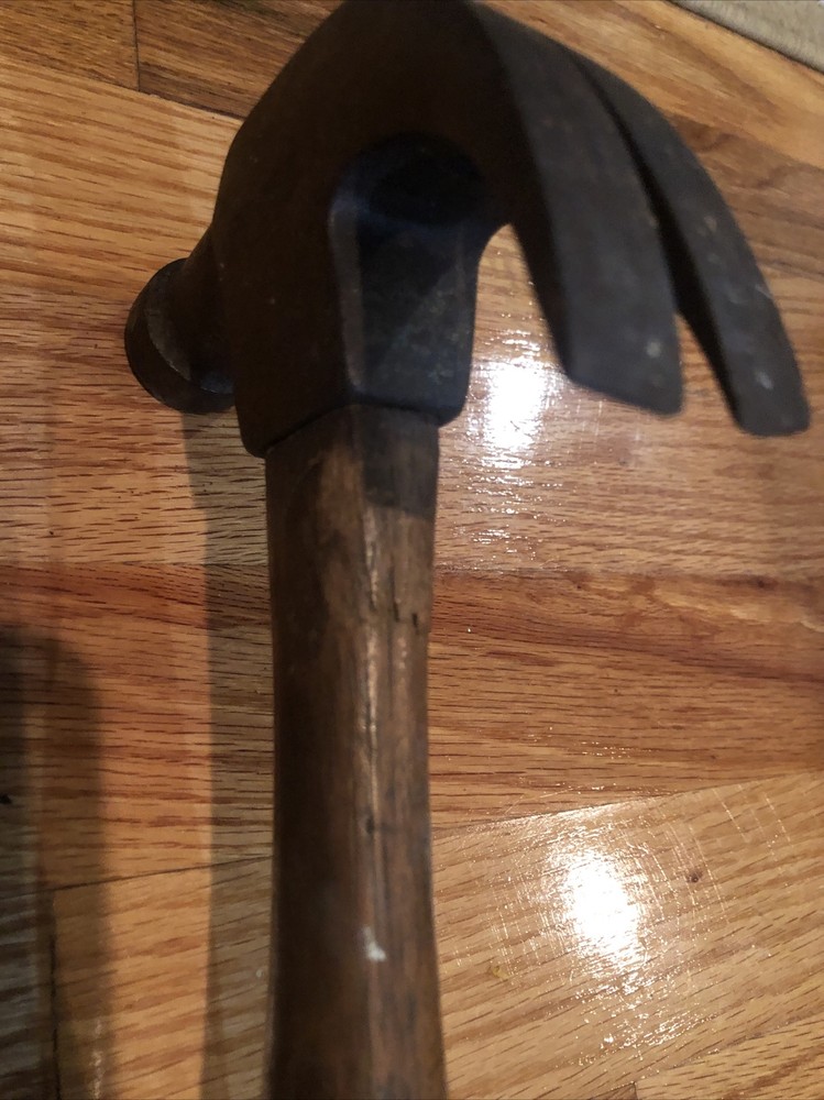 Vintage TRUE TEMPER Claw Original Wood Handled Hammer
