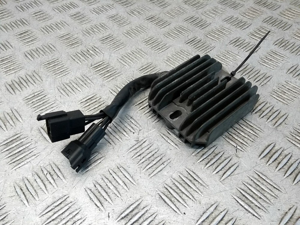 2004 SUZUKI SV650  RECTIFIER REGULATOR