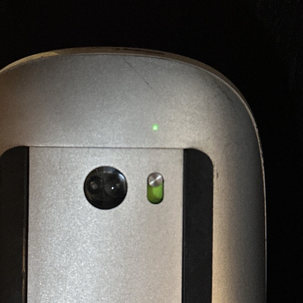 Apple Bluetooth Wireless Laser Multi-Touch Magic Mouse A1296 Genuine Authentic