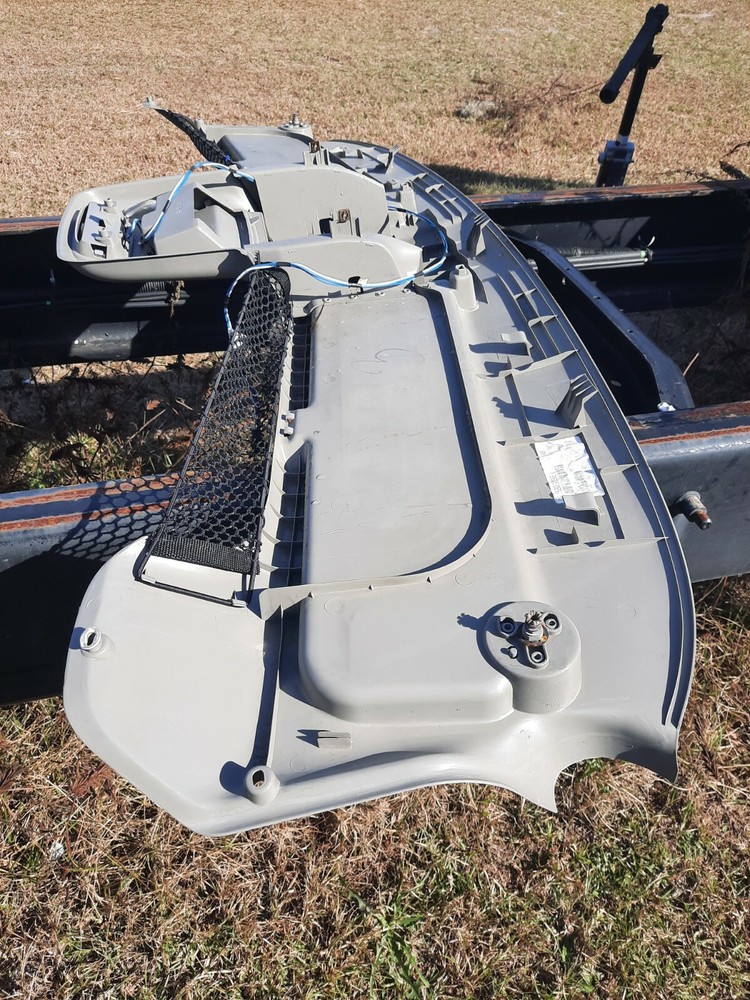 INTERNATIONAL 4300 Overhead Console w/ Visors - 3615203C92