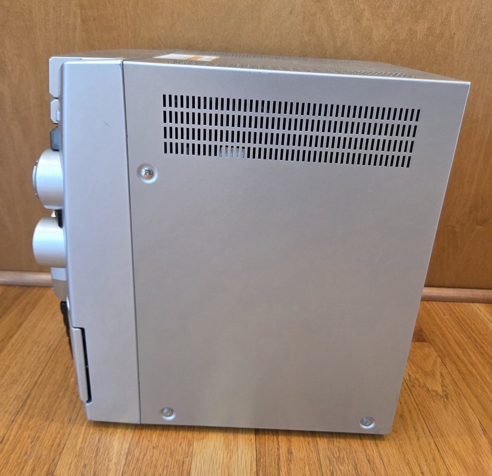 Panasonic SA-AK220 CD Changer Stereo System Cassette AM-FM Mostly Working READ