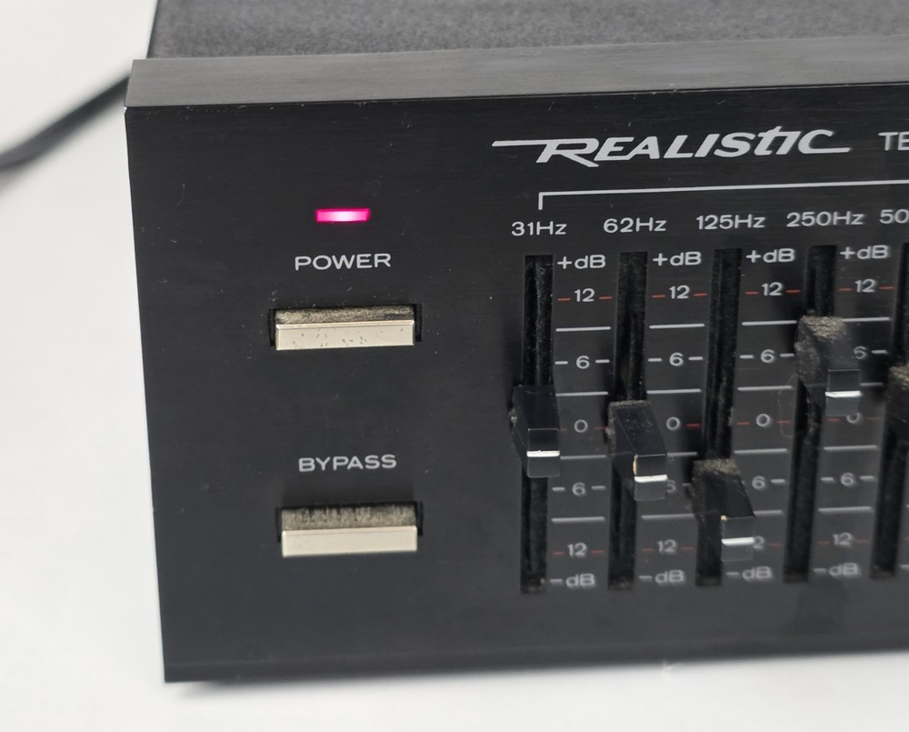 Realistic Dual 10 Band Stereo Frequency Equalizer 31-2020A (SEE DESCRIPTION)