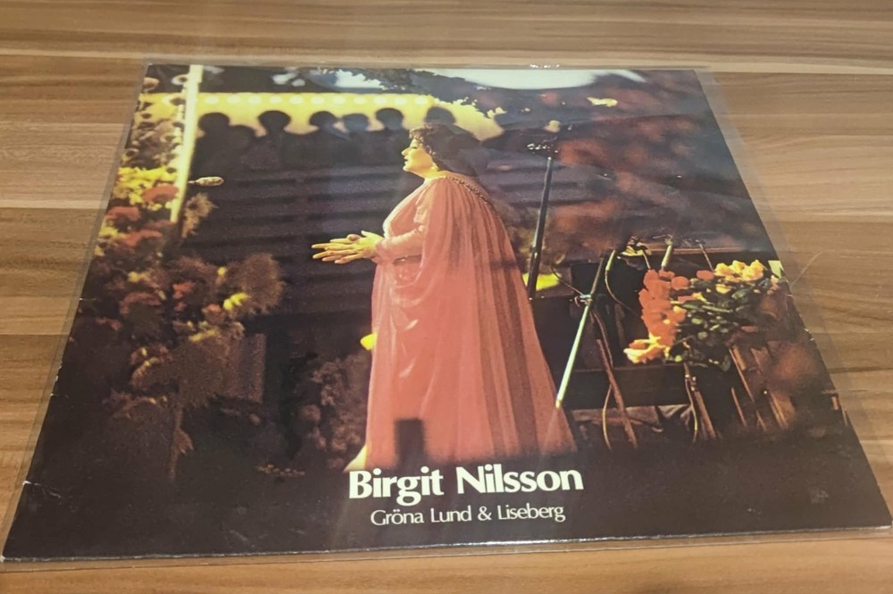 Signed Birgit Nilsson LP – Beautiful Condition – Opera Legend Autograph