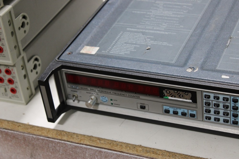 EIP MODEL 548 A Microwave Frequency Counter WORKING