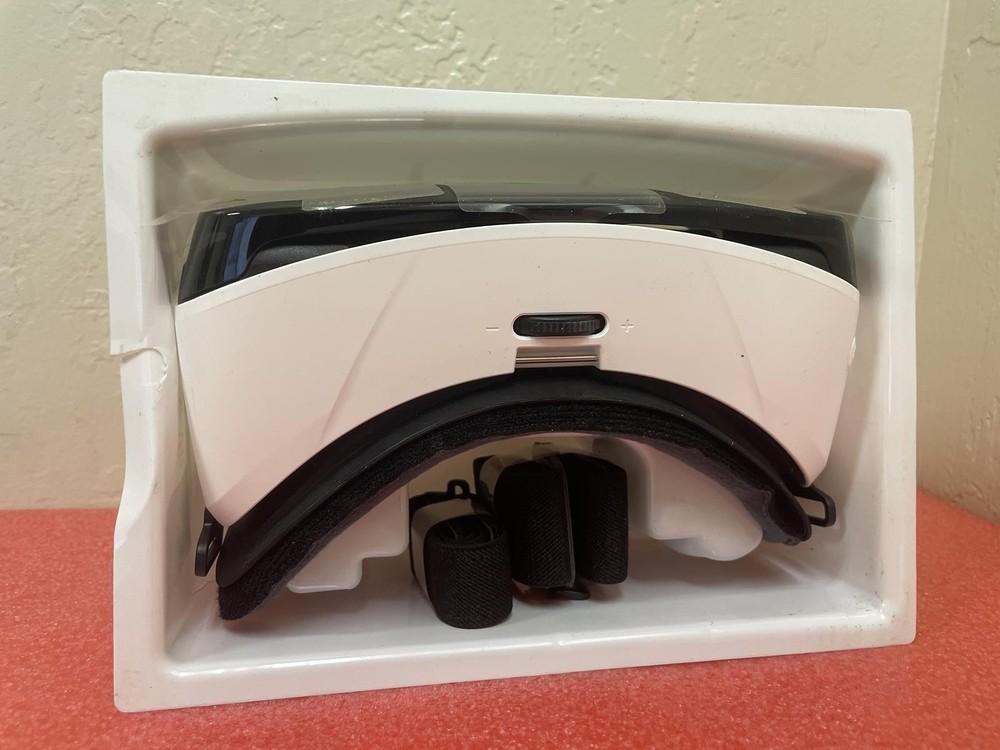 SAMSUNG OCULUS GEAR VR HEADSET