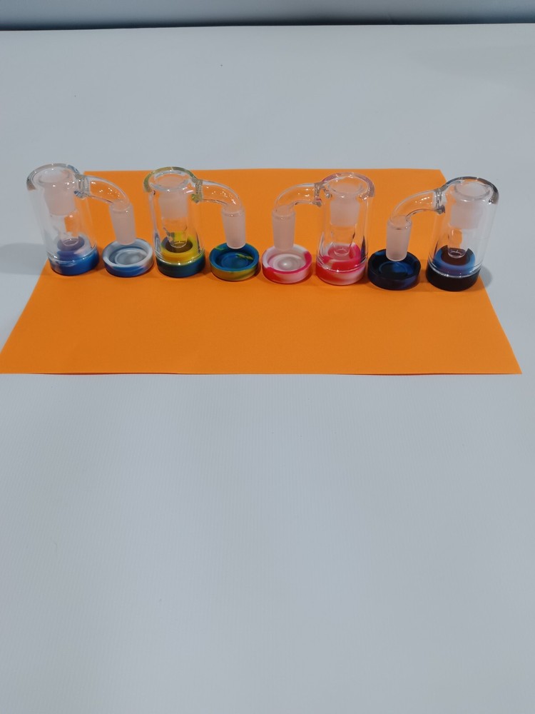 14mm 90° Glass Ash Catcher Reclaimer with Silicone Container