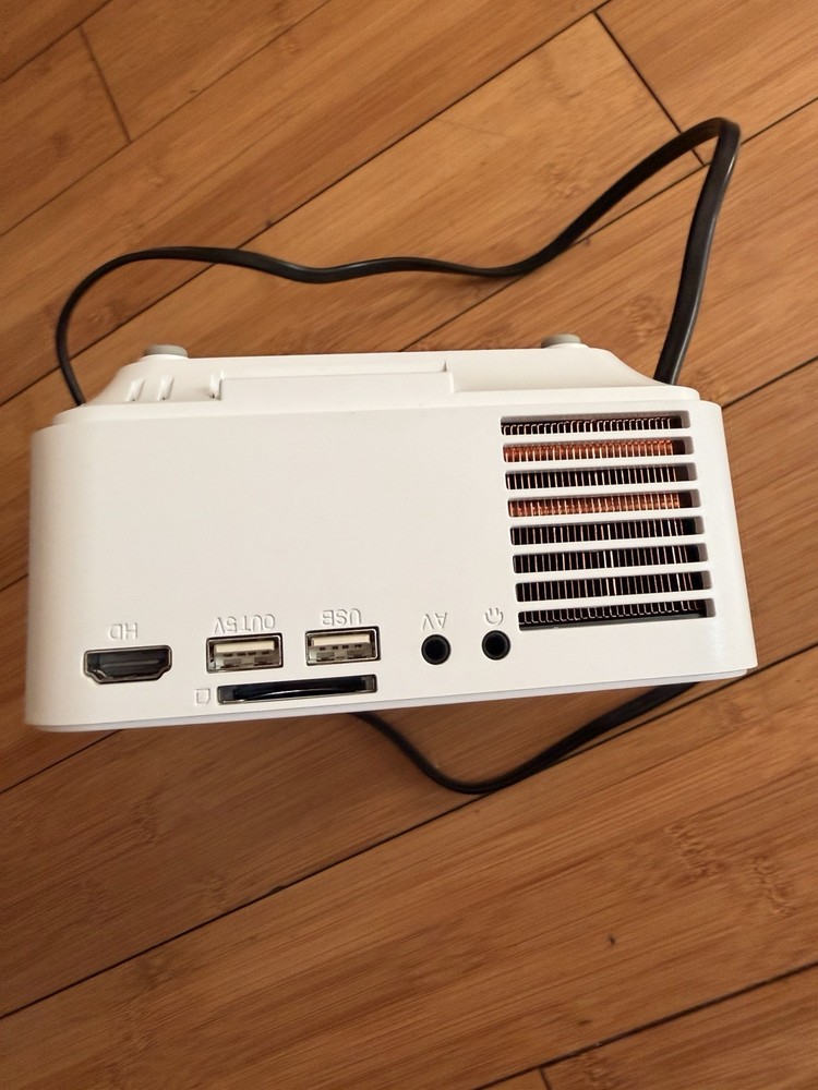 DBPOWER Mini Projector T20 w/ Remote, Case, HDMI – Tested Working