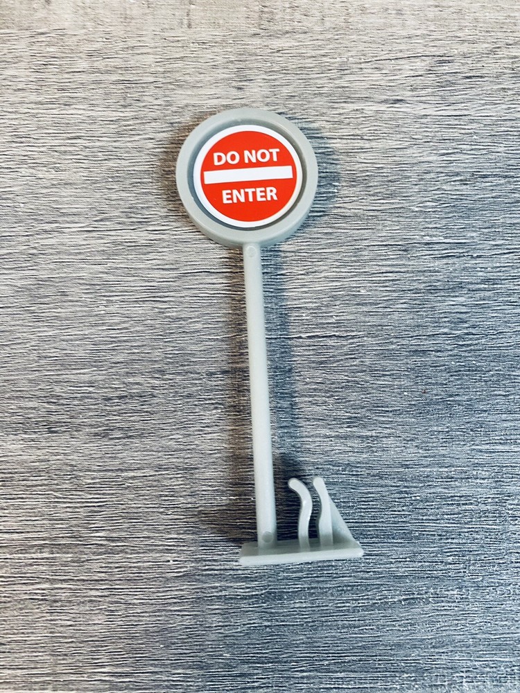 6 Plastic Miniature Road Signs