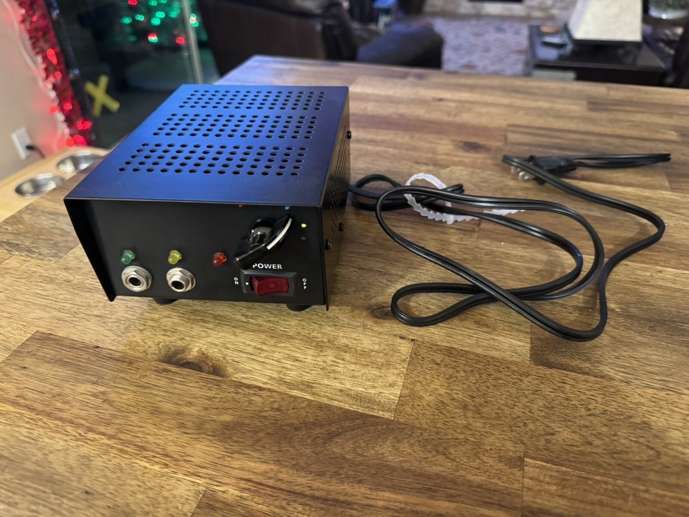 Variable Power Supply 120v 1/4 Phono Output Jacks UTC 2N3055L