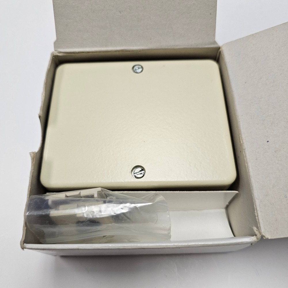 Aritech DV1228 Vibration Detection System NEW(Open Box) Old Stock