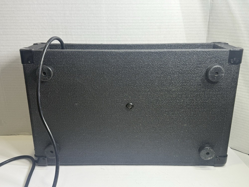 KUSTOM KPM4060 60 WATT RMS MIXER Powers On