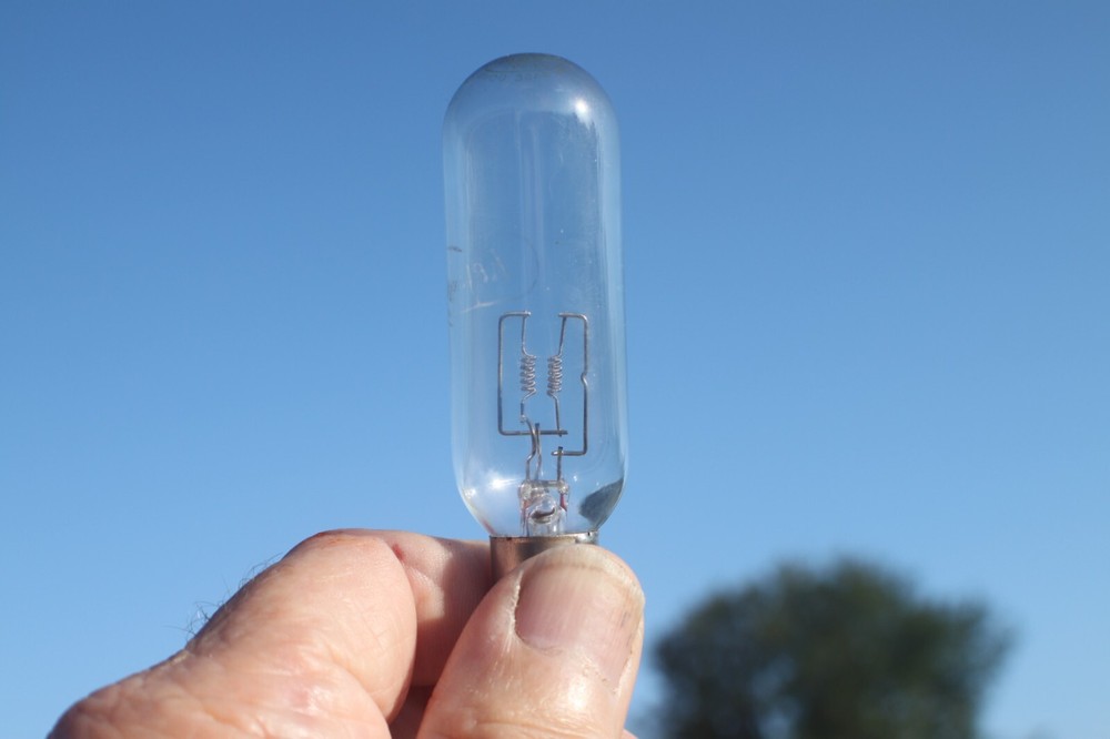 GENERAL ELECTRIC - KEYSTONE - PROJECTOR BULB - CGW/CGT - 200W - NICE