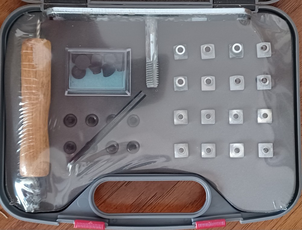 Brand New Equestrian Stud Kit
