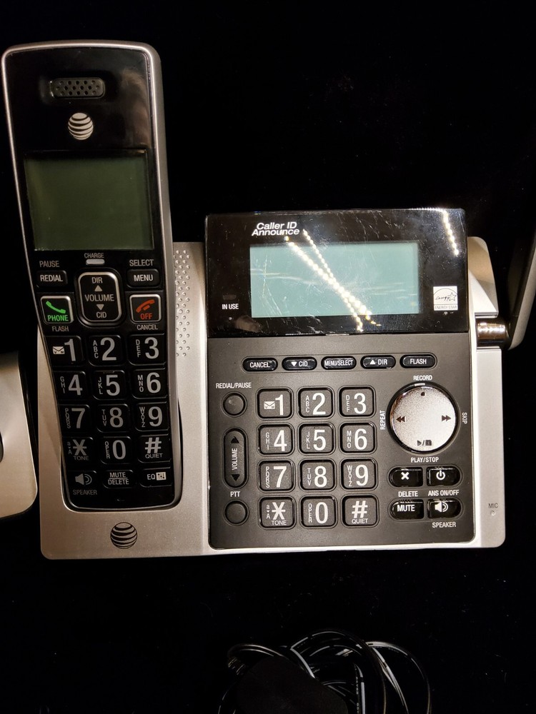 AT&T Silver 2 Handset Anwsering System With Caller ID Table Top