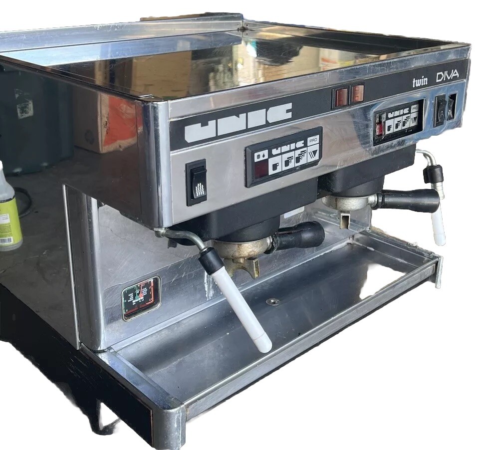 USED UNIC Pro Twin DIVA espresso Machine