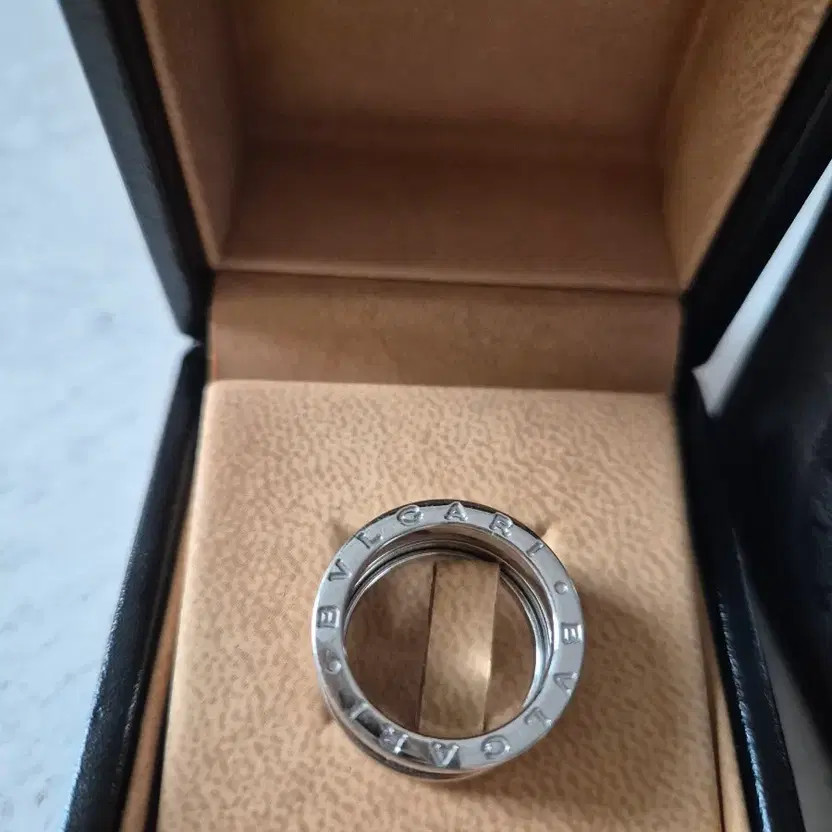 Momo Iri Mini Fan Light - Pseka Momo Iri Light