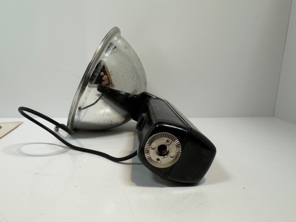 Vintage Kodak Standard Flasholder with box and bulbs Untested