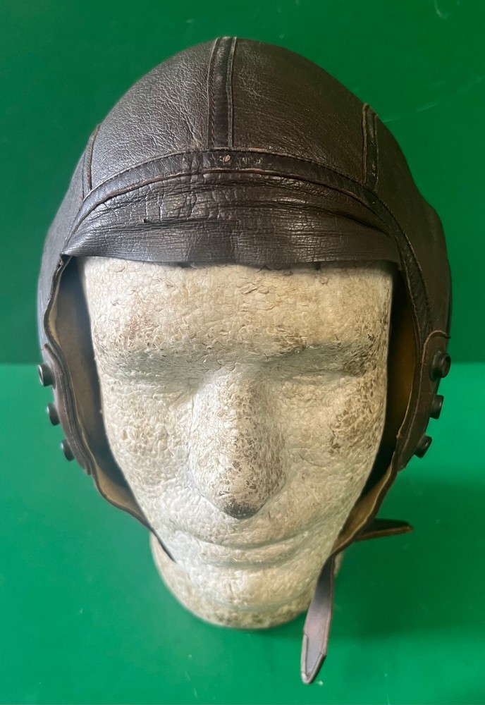 ARMY AIR FORCES PILOT’S TYPE A-11 LEATHER FLYING HELMET