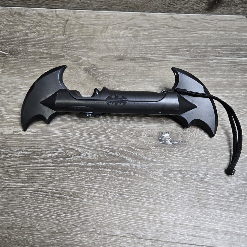 2017 Skyrocket Wii Batman Controller Remote Batwing Batarang Model 01764 Tested