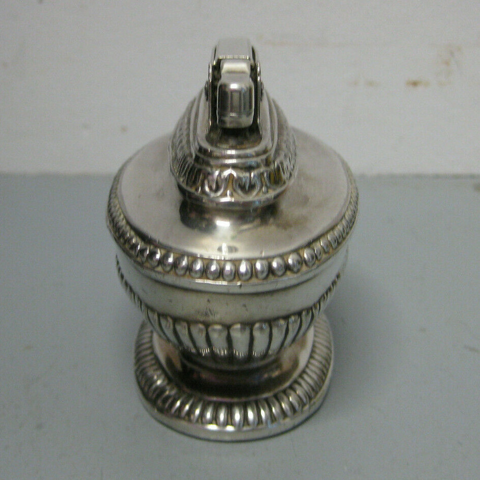 Vintage Ronson Queen Anne Table Lighter