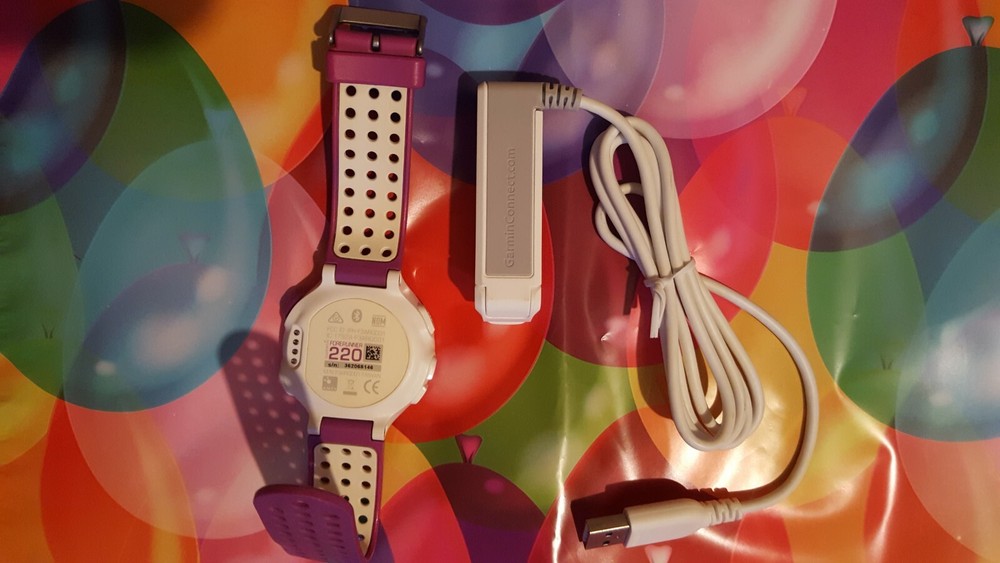 Garmin Forerunner 220 Running Watch White/Violet. Great Condition.