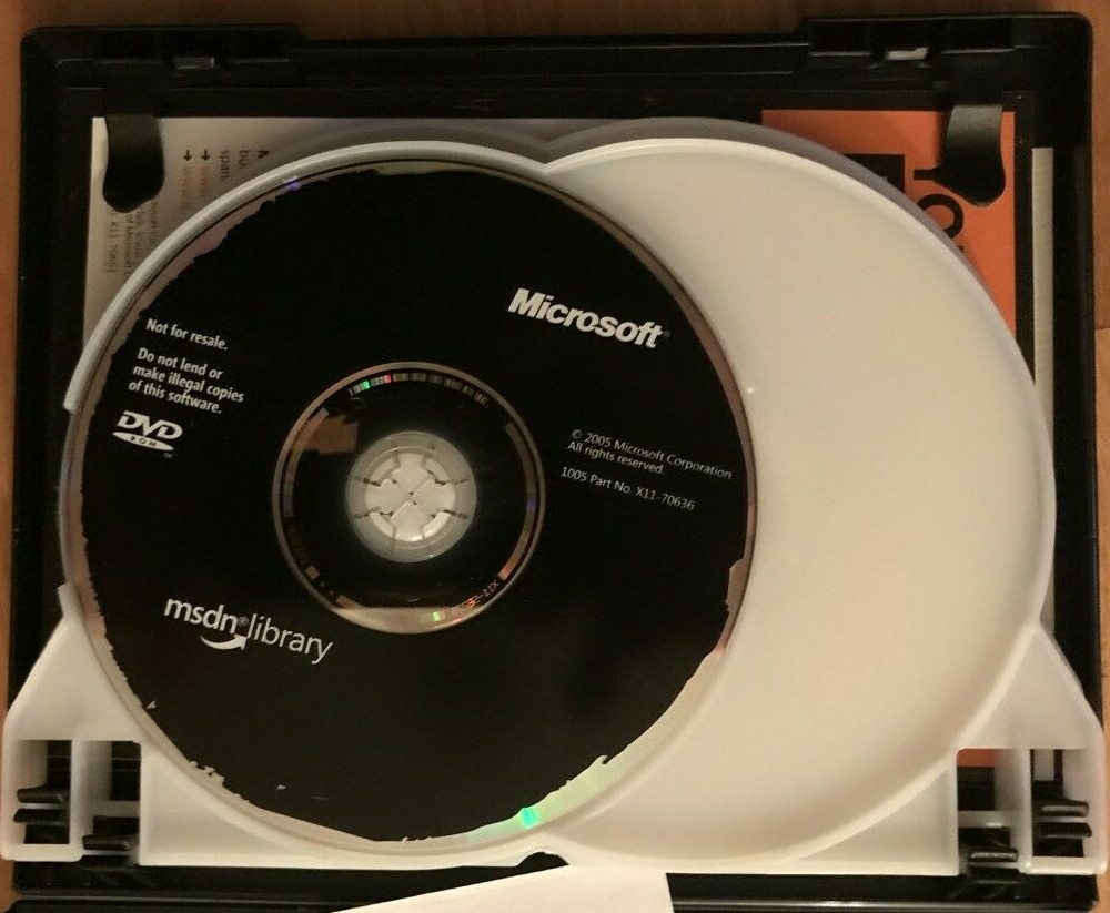 Microsoft Visual Studio 2005 Professional / SQL Server 2005 Standard