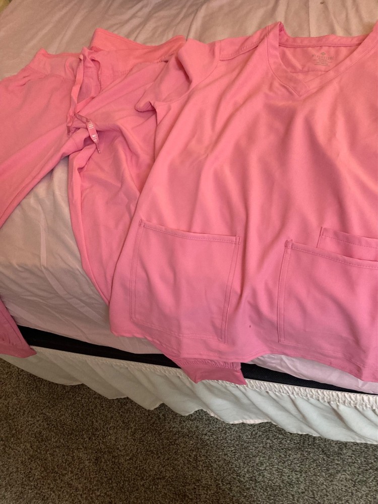 med couture scrub set medium