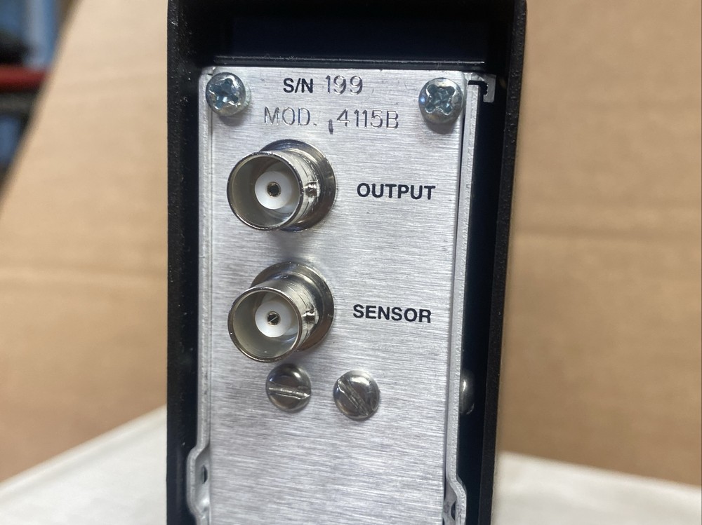 NEW Dytran 4115B Current Source Power Unit AC/DC Coupling, Adjustable, Switching