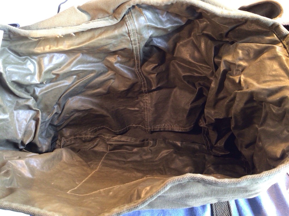 WW11-military 1945 Cargo Field Pack Scuff Marks Stitch & Ring Missing Backpack