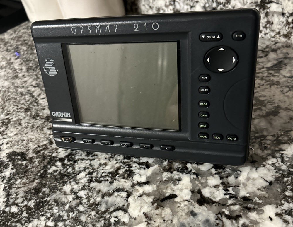 GARMIN GPSMAP 210 Chartplotter Marine GPS Navigator /IPH-GPSMAP210 & OFFSHORE