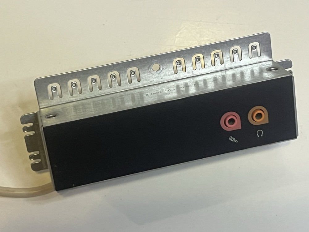 Front Audio Panel Computer Part                     2 JA26 D13 REV A  BG.QC 0605