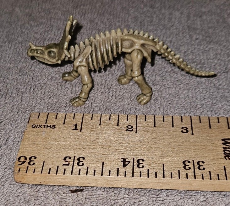 TRICERATOPS DINOSAUR SKELETON MODEL FIGURE TOY 3 1/2"