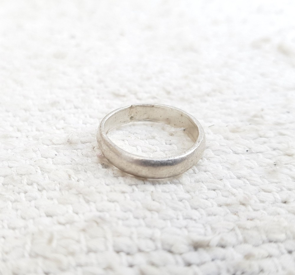 Vintage Silver Ring Decent Plain Pattern Collectable Decorative