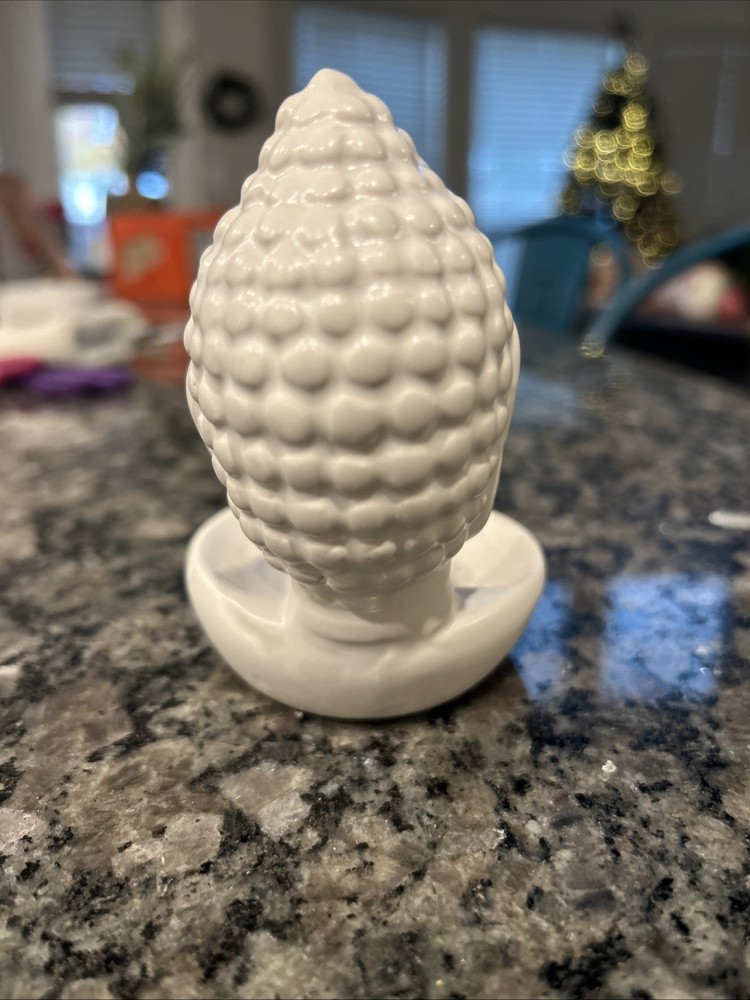 CERAMIC WHITE BUDDHA HEAD INCENSE HOLDER